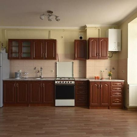 Затишна Красива Квартира-Студія В Новобудові З Балконом Chernivtsi Exterior photo